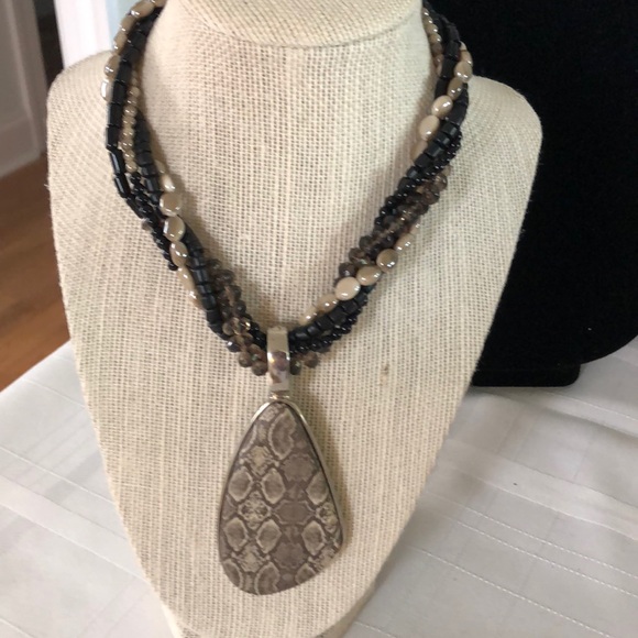 Rich & Famous by Premier Designs - Picture 3 of 7